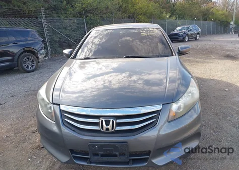 2012 Honda Accord 2.4 Lx из США, поврежденный, VIN 1HGCP2F32CA244111